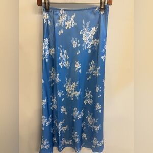 RARE | Reformation Layla Silk Skirt Adore - Size 4